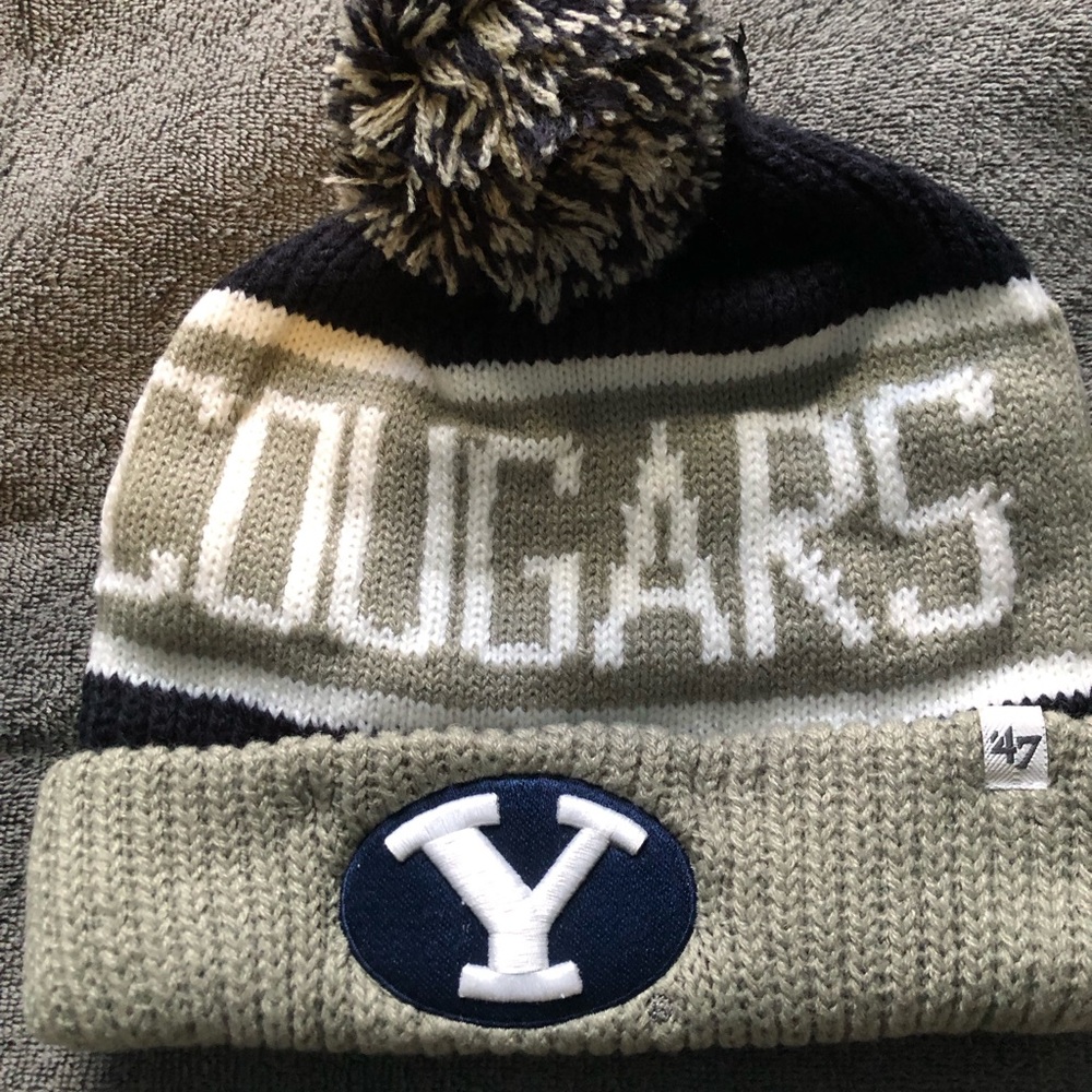 BYU Cougars Beanie Size Large L New With Defects